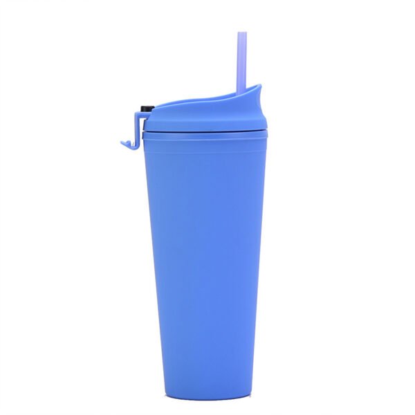 Double-wall plastic straw tumbler blue